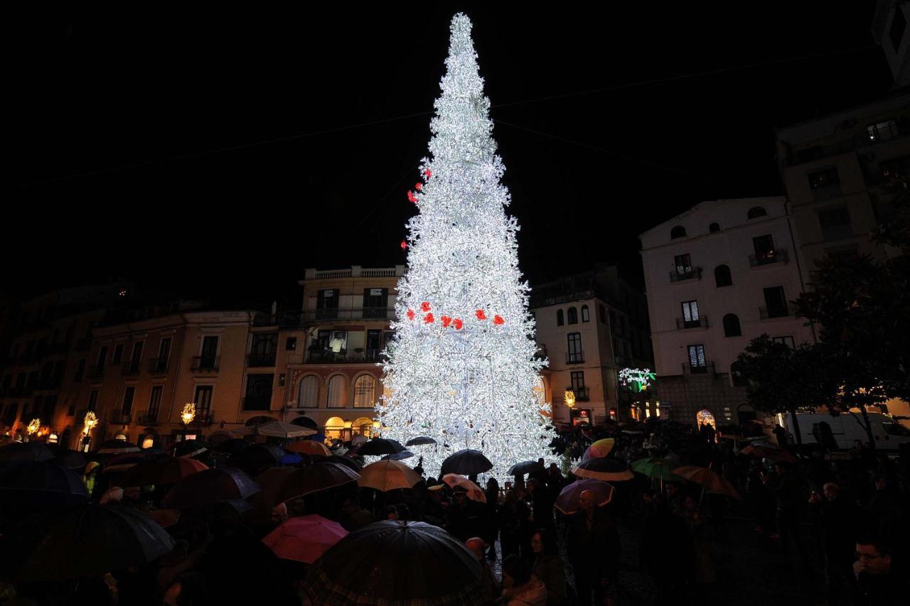 "Il Turista" Holiday Home Salerno Exterior foto